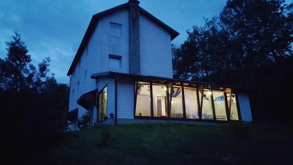 Вилла Casa Piscul Lupului Pucioasa Экстерьер фото