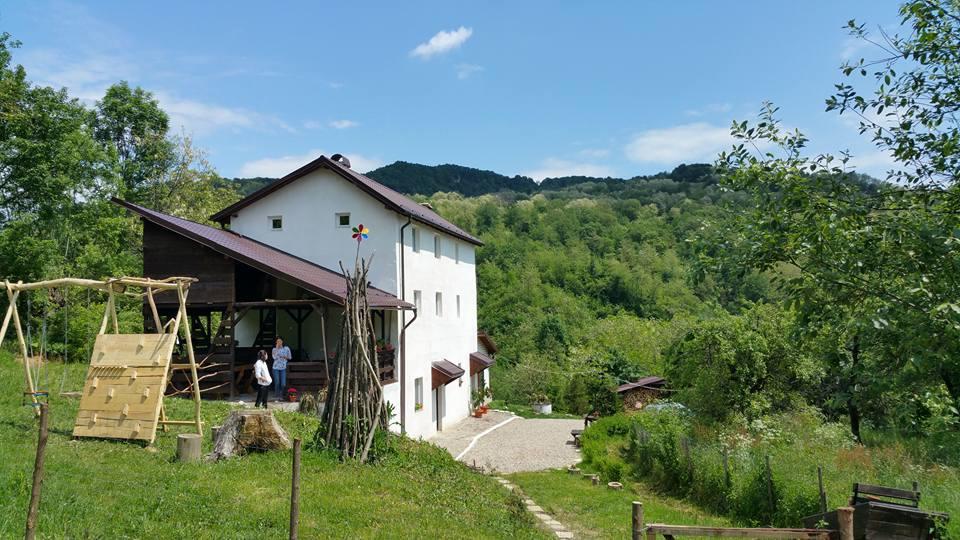 Вилла Casa Piscul Lupului Pucioasa Экстерьер фото