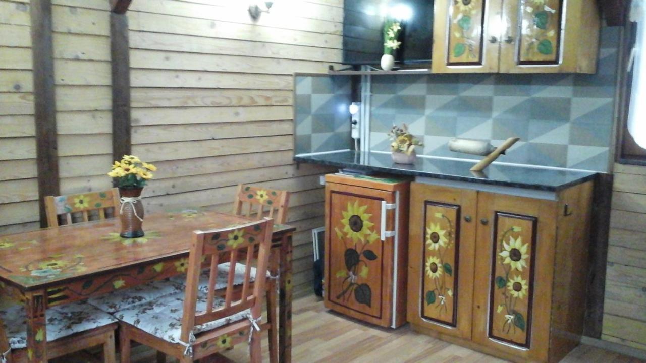 Вилла Casa Piscul Lupului Pucioasa Экстерьер фото