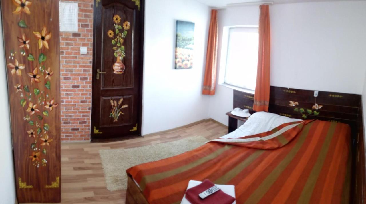Вилла Casa Piscul Lupului Pucioasa Экстерьер фото